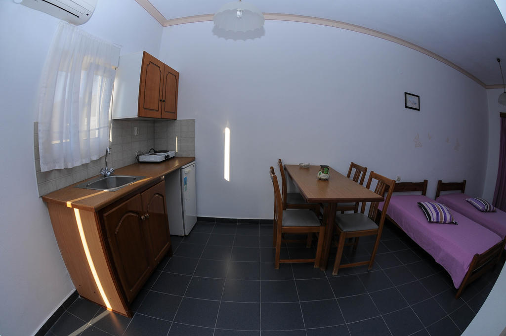 Efstathia Hotel Xirokambos  Екстер'єр фото