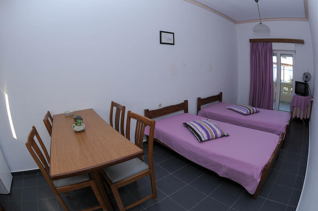 Efstathia Hotel Xirokambos  Номер фото