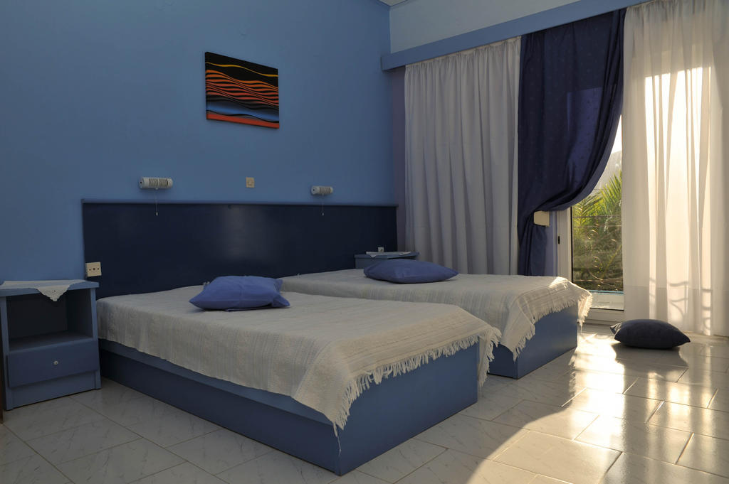 Efstathia Hotel Xirokambos  Номер фото